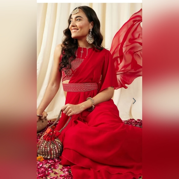 Ready to wear saree - Picture 3 of 3